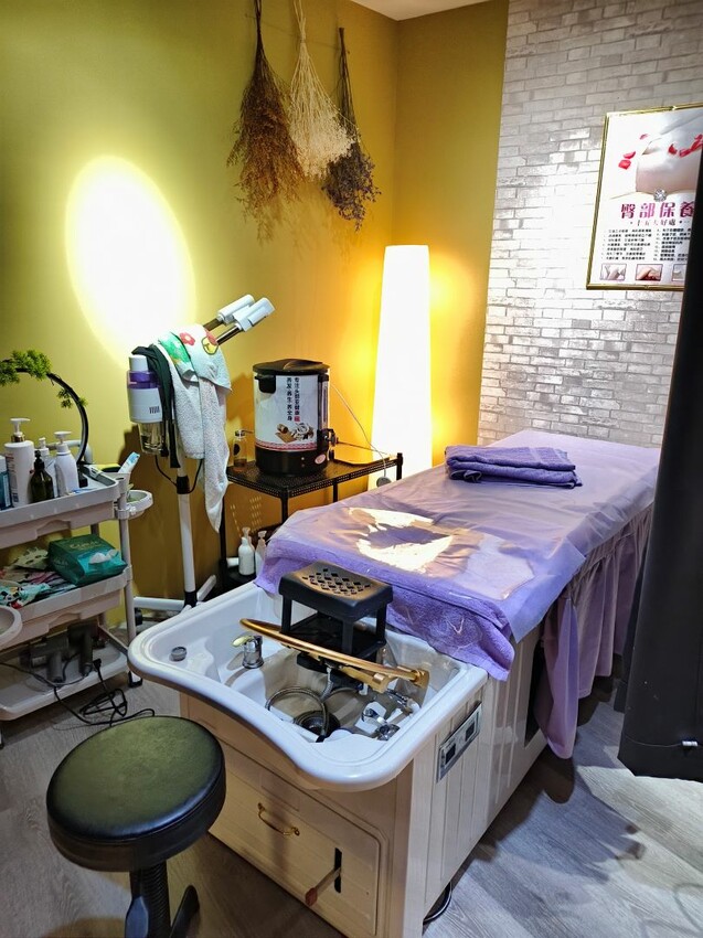 西門町新開幕足體養生館，師傅手法穩又專業，與越式洗髮不一樣的頭療讓你深層放鬆有機會一定要來試一下~