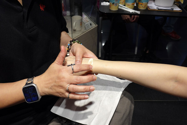 比陶藝還好玩?逛新北美術館之外鶯歌一日遊大推景點,不是刮痧、比spa還爽,未來能量實驗室光點美學能量調理