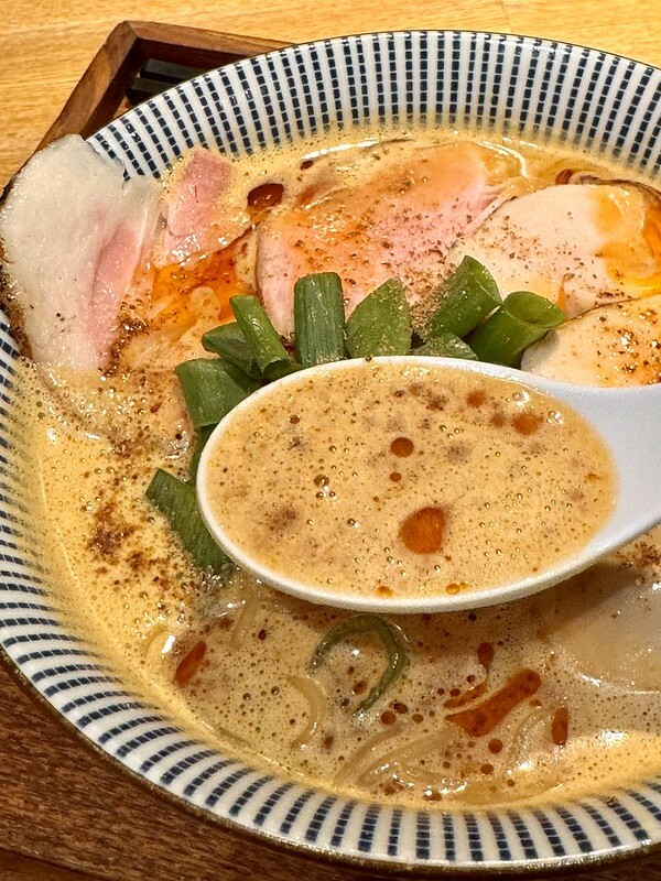 日本大阪梅田米其林推薦！必吃雞白湯泡系拉麵ふく流らーめん轍，Tabelog百名店。