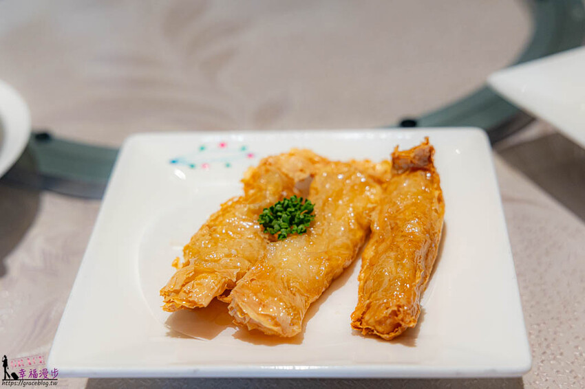 郵輪上的美食餐廳不可錯過的脆皮烤鴨，早餐的港點相當美味