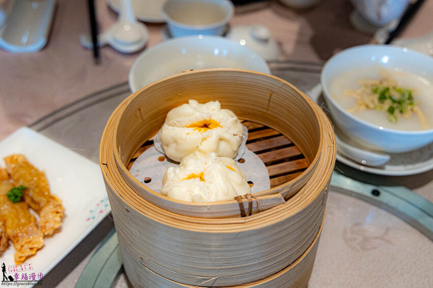 郵輪上的美食餐廳不可錯過的脆皮烤鴨，早餐的港點相當美味