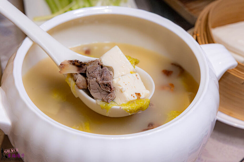 郵輪上的美食餐廳不可錯過的脆皮烤鴨，早餐的港點相當美味