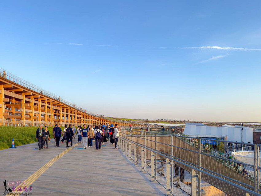 搭乘麗星郵輪探索星號遊玩大阪萬博會，專車接送輕鬆逛展覽