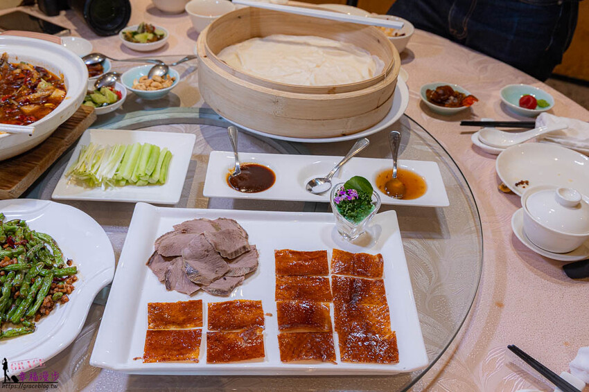 郵輪上的美食餐廳不可錯過的脆皮烤鴨，早餐的港點相當美味
