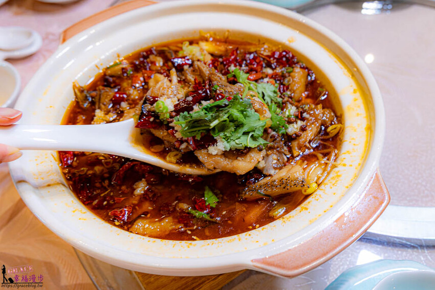 郵輪上的美食餐廳不可錯過的脆皮烤鴨，早餐的港點相當美味