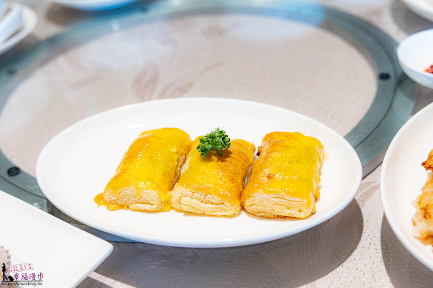 郵輪上的美食餐廳不可錯過的脆皮烤鴨，早餐的港點相當美味