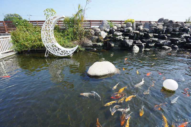 嘉義親子景點推薦!3000坪三隻小豬觀光農場,動物園 滑草 DIY全家暢玩。