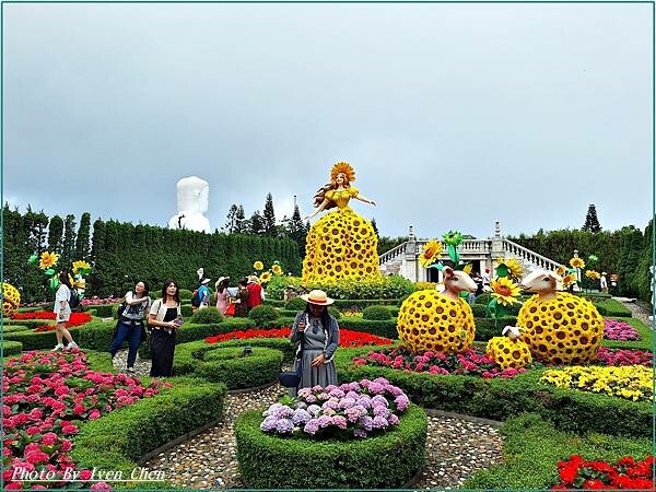 《中越蜆港之旅》2025.5『黃金佛手橋天空步道』 Iven