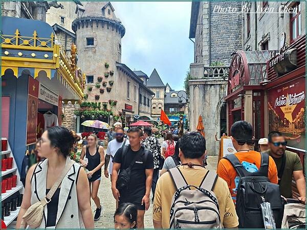 《中越蜆港之旅》2025.5『黃金佛手橋天空步道』 Iven