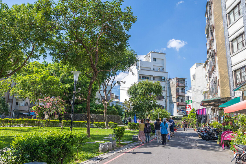 旺來八 頂街門市｜頂街派出所｜漆器DIY走讀豐原一日遊，豐原送禮推薦豐原火車站伴手禮推薦