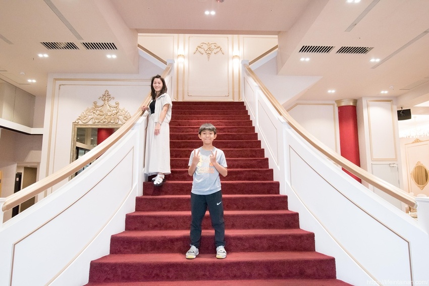 台南老字號濃園滿漢餐廳｜中式料理推薦：家常菜、手路菜與私房菜，兒童遊戲室和親子用餐空間，附設電梯與免費停車，經典辦桌料理龍蝦三明治需預約