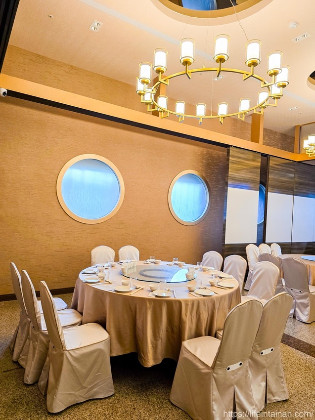 台南老字號濃園滿漢餐廳｜中式料理推薦：家常菜、手路菜與私房菜，兒童遊戲室和親子用餐空間，附設電梯與免費停車，經典辦桌料理龍蝦三明治需預約