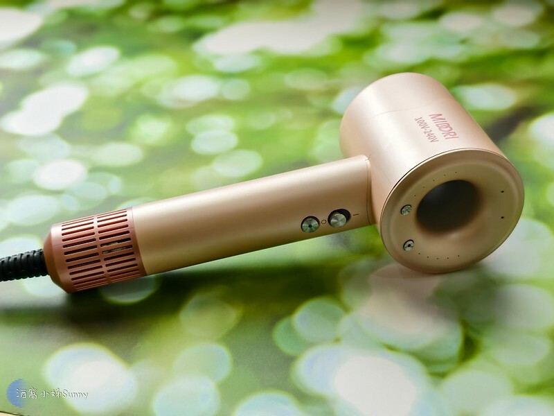 兩千元有照的旅行吹髮神器｜[MIDORI美多莉全球通]高風速溫控負離子吹風機(附全球轉接頭) 雙電壓吹風機