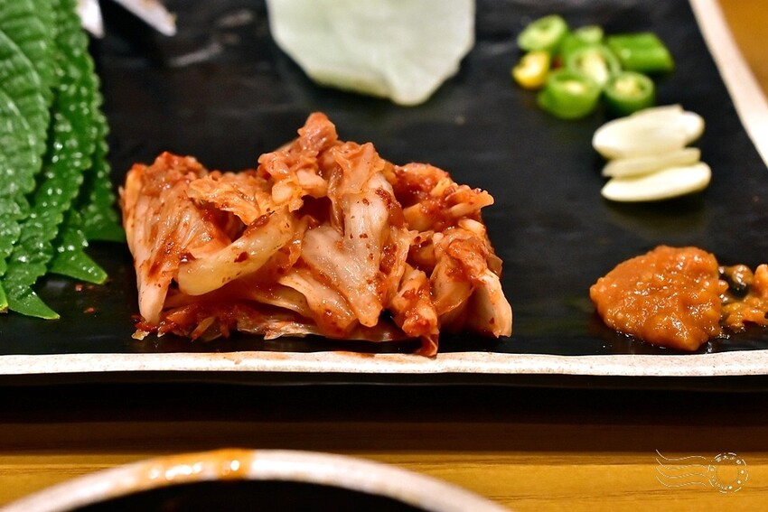 韓國大邱美食必吃首選！巨松燉排骨泛魚店 辣燉排骨，小菜白飯飲料都吃到飽。