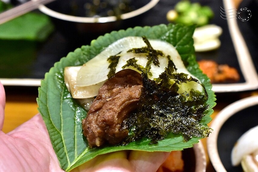 韓國大邱美食必吃首選！巨松燉排骨泛魚店 辣燉排骨，小菜白飯飲料都吃到飽。