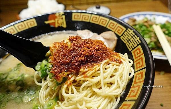 京都【一蘭拉麵 河原町店】玩日本就愛這一味。