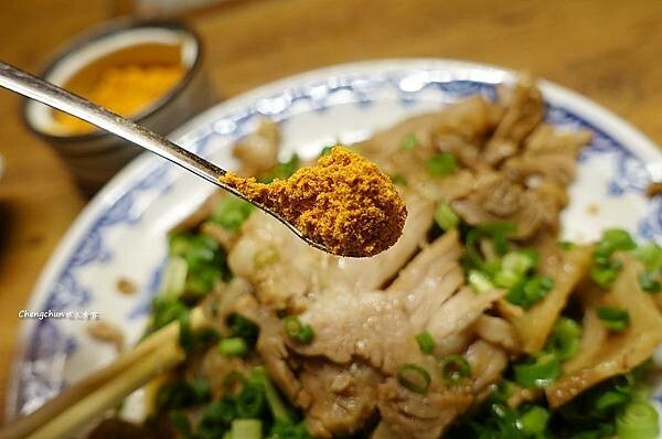 京都【一蘭拉麵 河原町店】玩日本就愛這一味。