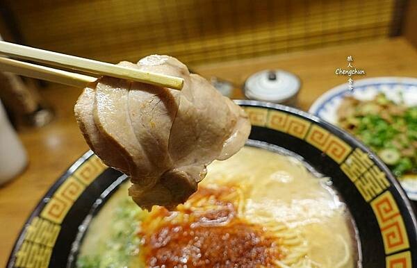 京都【一蘭拉麵 河原町店】玩日本就愛這一味。