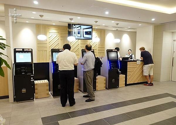 大阪【難波站前相鐵FRESA INN飯店】緊鄰難波駅7號出口