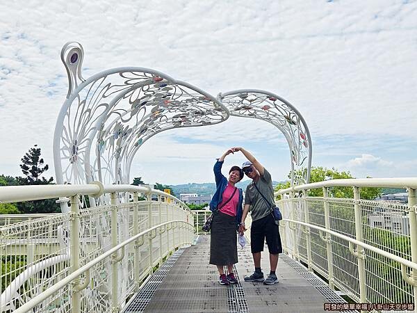 八卦山天空步道07-入口造型.jpg