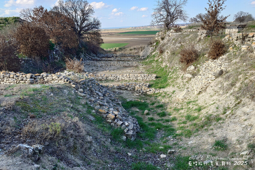 土耳其【土耳其蜜月旅遊】Archaeological Site of Troy 特洛伊遺址|九層文明與木馬傳說的世界遺產探索。土耳其景點