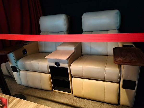 台北電影院推薦專屬獨家Coach尊榮椅-西門町台北in8