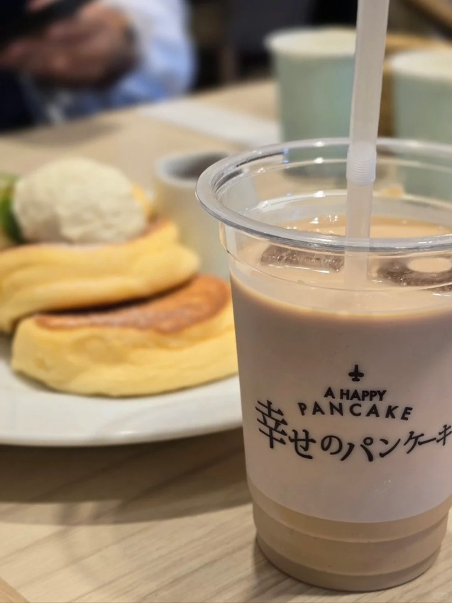 日本🇯🇵一邊看海景，一邊吃沖繩的幸福鬆餅🥞