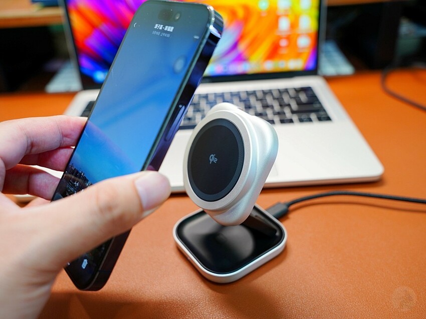 出差、旅行、通勤都能輕鬆帶著走｜MONITORMATE MS-Z 三合一無線充電座開箱