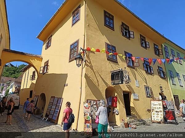 拜訪德古拉伯爵家鄉－漫步錫吉什瓦拉古城Sighisoara／