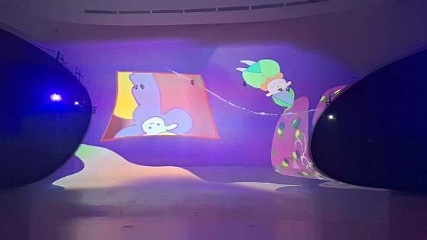 台中國家歌劇院！光之曲幕在凸凸廳免費展演，光影盛宴不容錯過