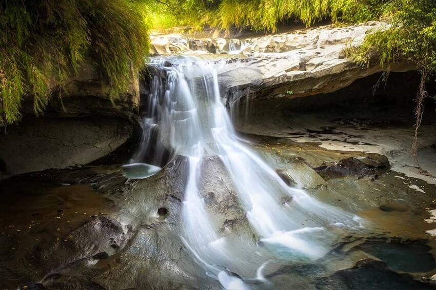新北十分瀑布！免門票、交通便利，探訪台版尼加拉瓜瀑布、眼鏡洞瀑布最佳拍攝點