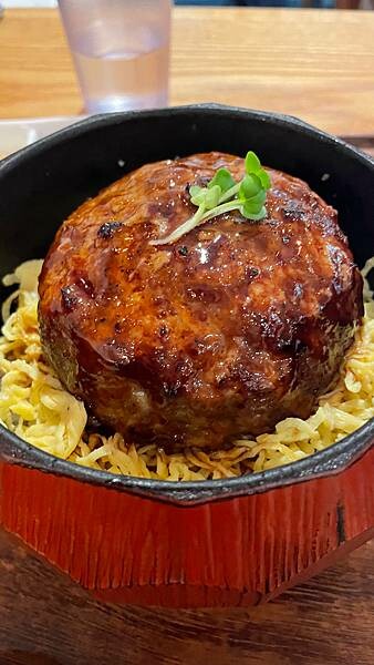 榮町必吃美食!挽き肉のトリコ，多汁漢堡排與國產牛肉魅力