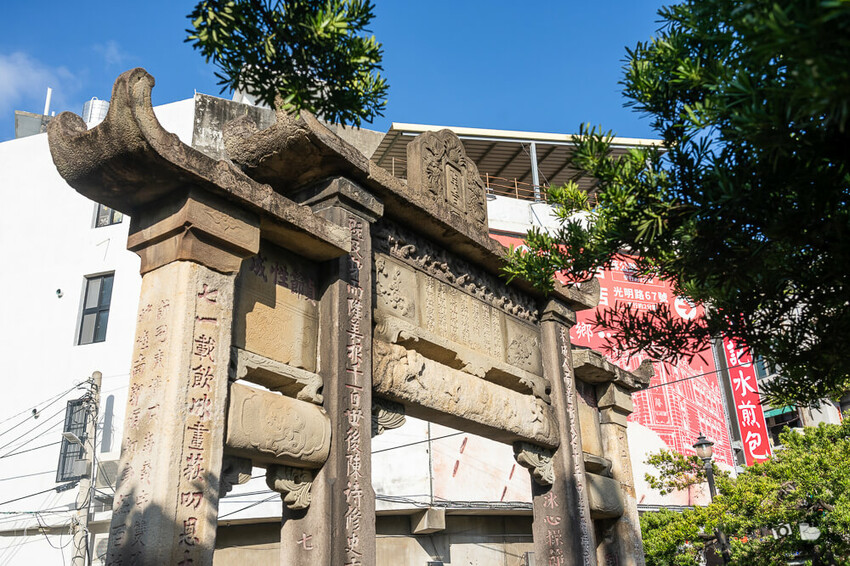 林氏貞節坊！大甲鎮瀾宮旁百年歷史建築、深度探訪大甲景點必遊