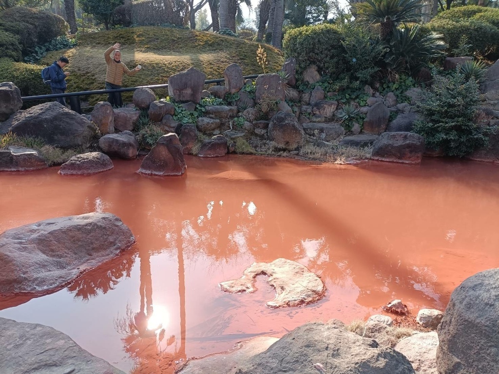 別府地獄溫泉必訪海地獄！2025九州自由行最奇特鈷藍色秘境，鬼石坊主地獄探索指南