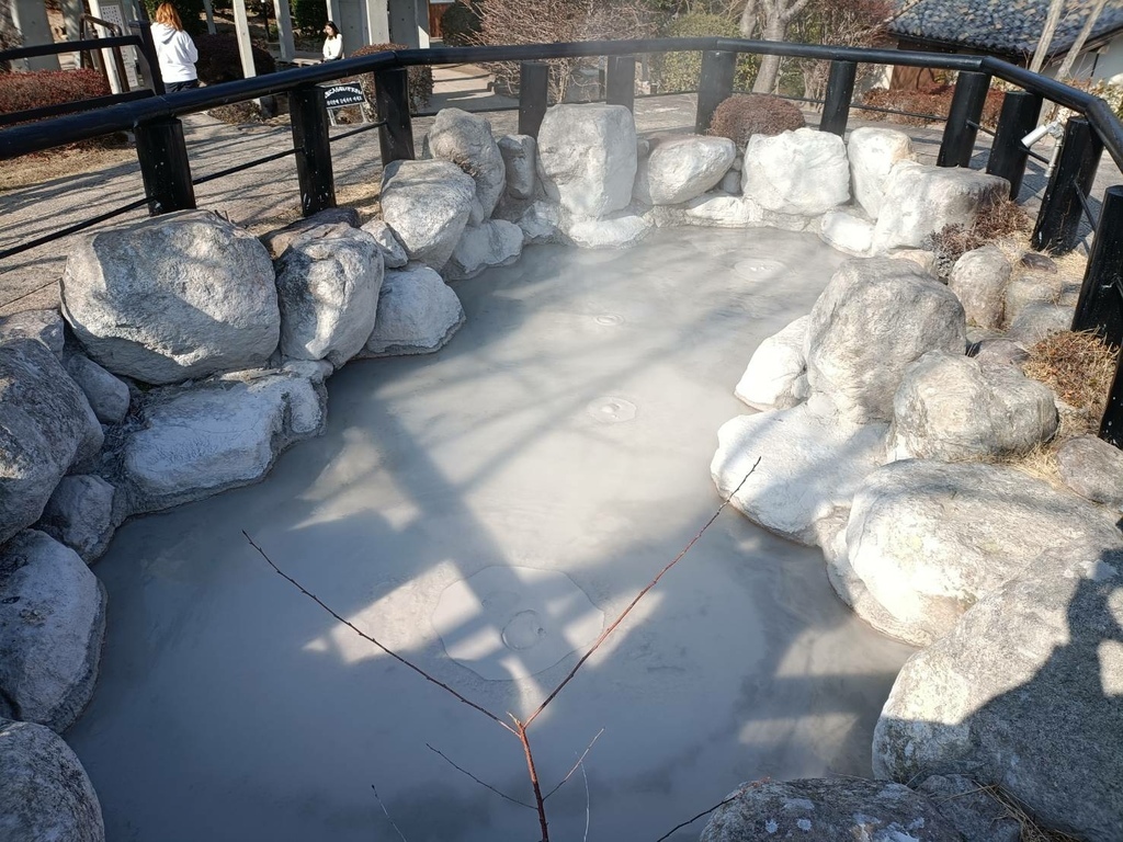 別府地獄溫泉必訪海地獄！2025九州自由行最奇特鈷藍色秘境，鬼石坊主地獄探索指南