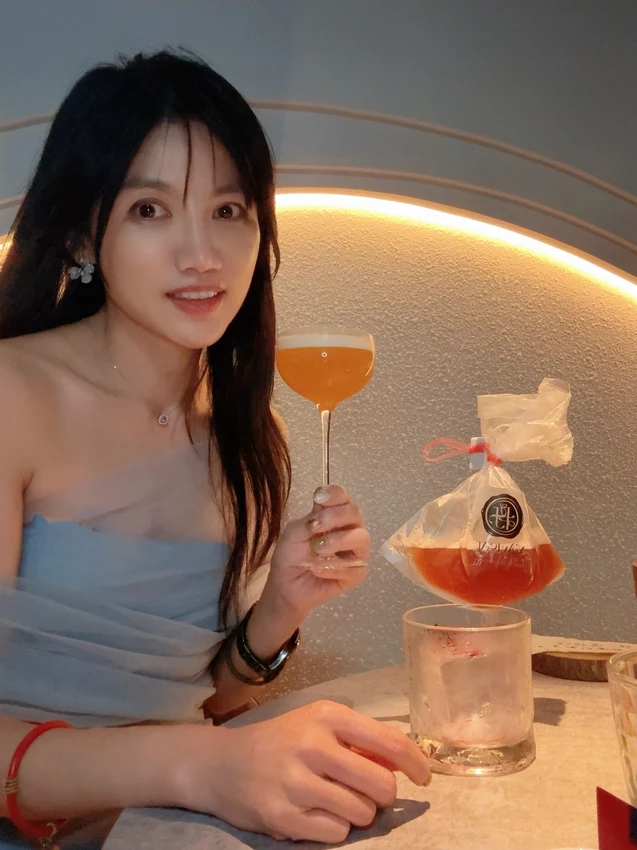 台北市信義區「台北美食」信義區最有氣氛的微醺餐酒館！枝枒New Leaf用調酒和美食療癒你的夜「信義區餐酒館」療癒系深夜酒吧推薦