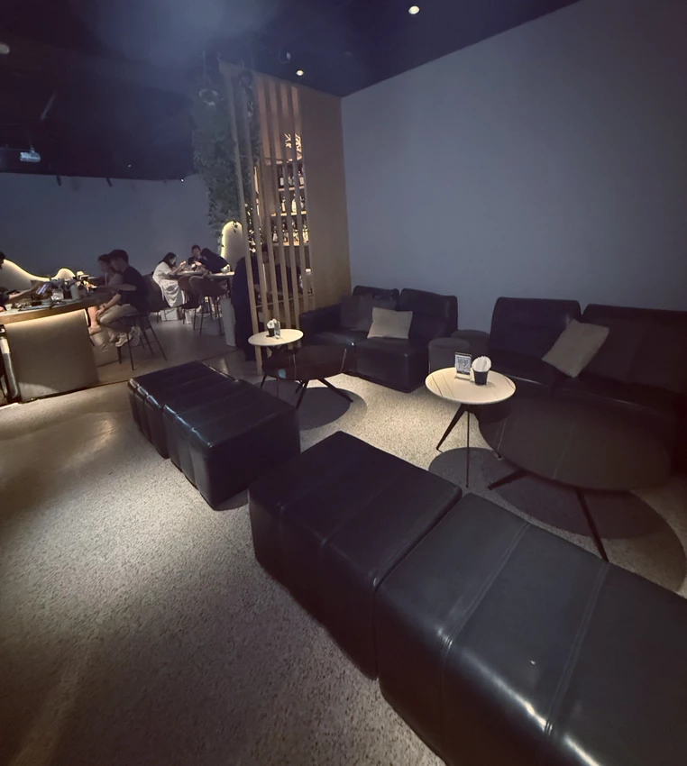 台北市信義區「台北美食」信義區最有氣氛的微醺餐酒館！枝枒New Leaf用調酒和美食療癒你的夜「信義區餐酒館」療癒系深夜酒吧推薦