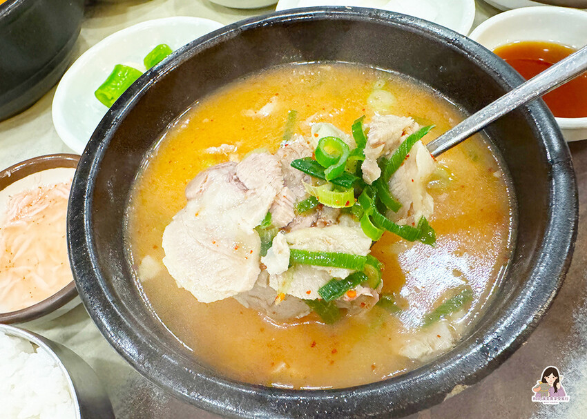 【釜山美食】松亭3代豬肉湯飯 附菜單,傳承70年不敗美味,2