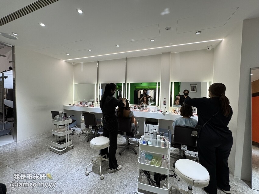 台中拍形象照與證件照，春山相館勤美店讓你自信美麗