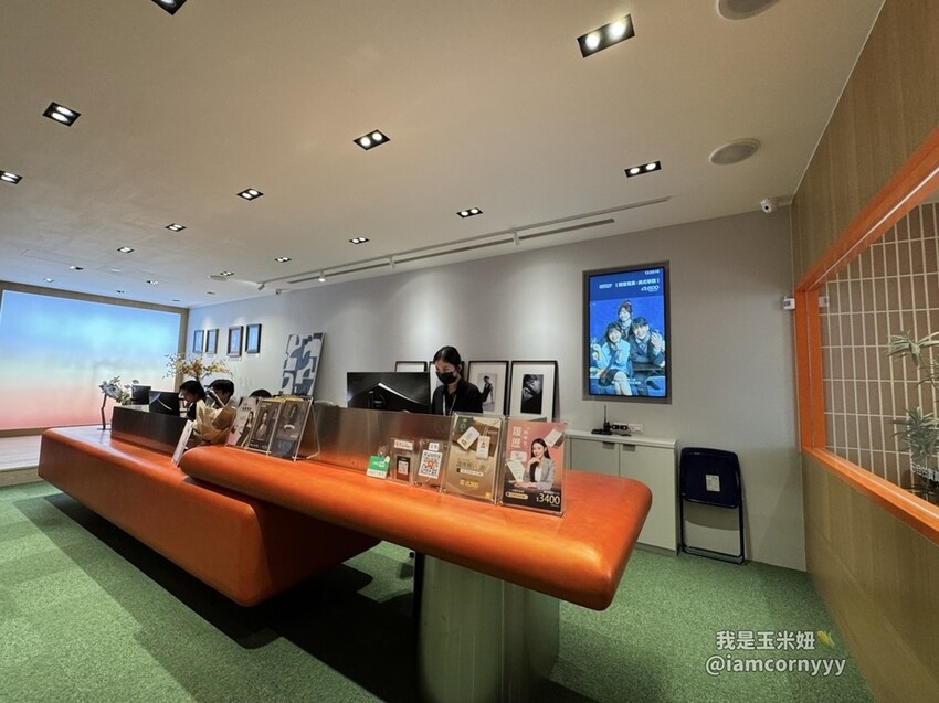 台中拍形象照與證件照，春山相館勤美店讓你自信美麗