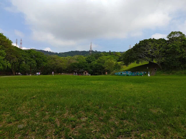 飛牛牧場 - 牧場生態區 - 飛牛廣場 - 草原 飛牛牧場 - 牧場生態區 - 飛牛廣場 - 草原