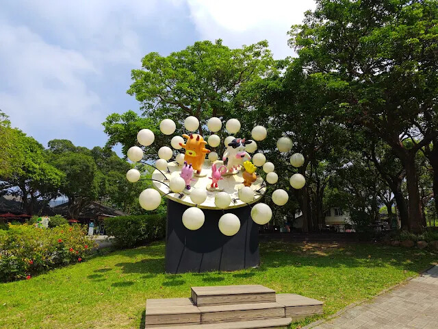 飛牛牧場 - 中心服務區 - 乳牛雕像廣場 - 吉祥物 飛牛牧場 - 中心服務區 - 乳牛雕像廣場 - 吉祥物