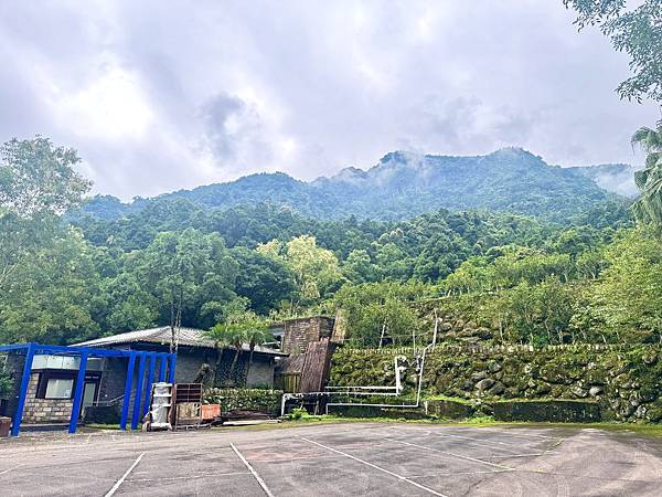 【新月塢溫泉】夜間泡湯體驗、美人湯的秘密、靜謐山林的完美輕旅