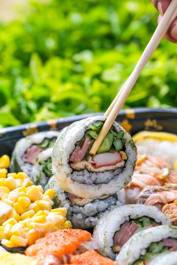 桃園市楊梅區「喵嗚壽司」豐富又平價的壽司外帶店