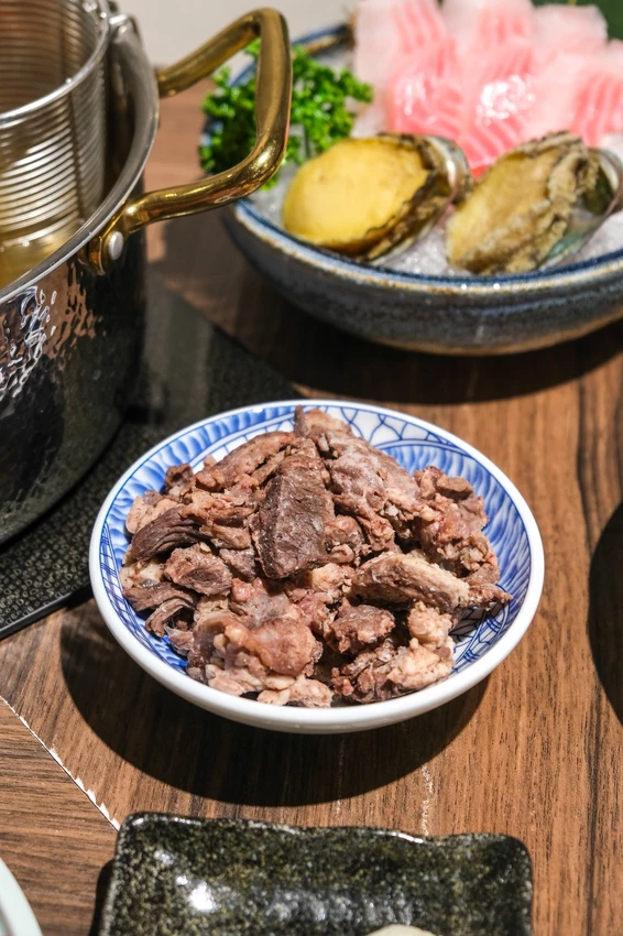 台中市西屯區「牛門薈溫體牛專賣」逢甲必吃溫體牛在這