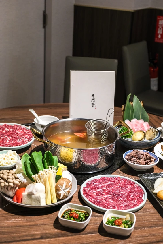 台中市西屯區「牛門薈溫體牛專賣」逢甲必吃溫體牛在這