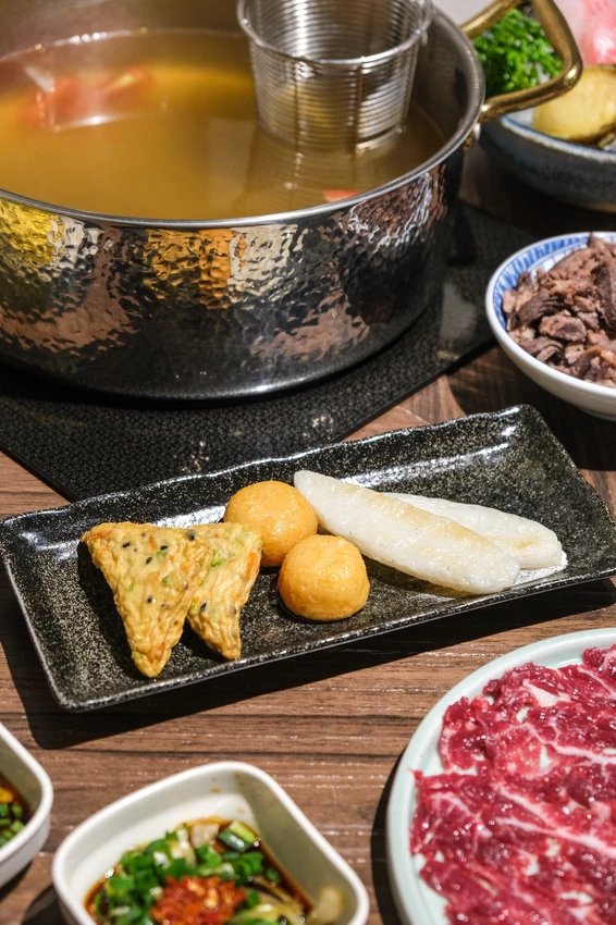 台中市西屯區「牛門薈溫體牛專賣」逢甲必吃溫體牛在這