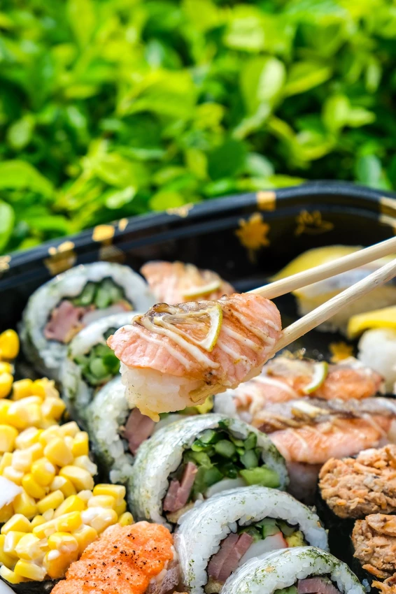 桃園市楊梅區「喵嗚壽司」豐富又平價的壽司外帶店