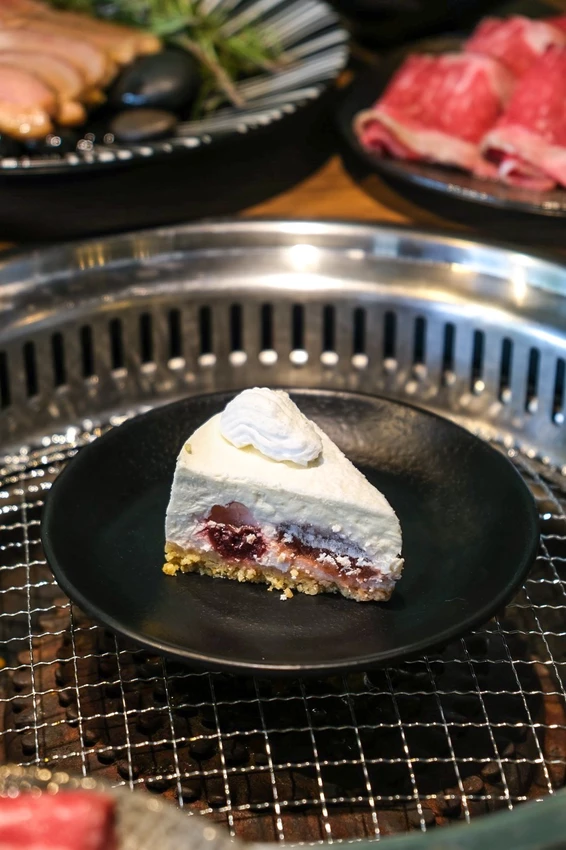 新竹市東區「揪好客」頭圍比「它」多一公分折「1元」