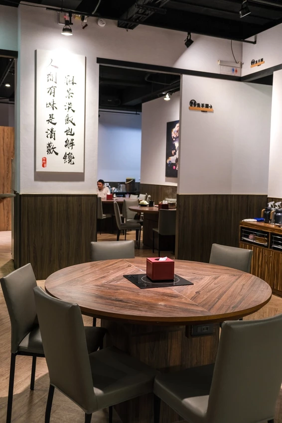 台中市西屯區「牛門薈溫體牛專賣」逢甲必吃溫體牛在這